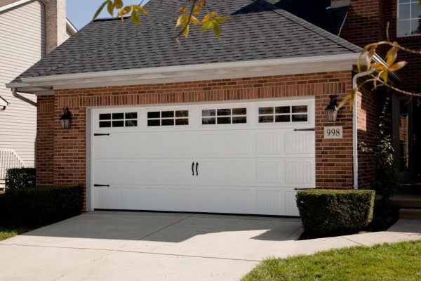 What You Need To Know When Buying a Garage Door