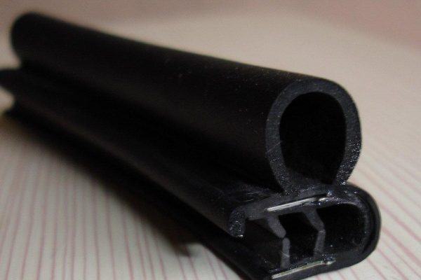 How to stop water from leaking in your garage door