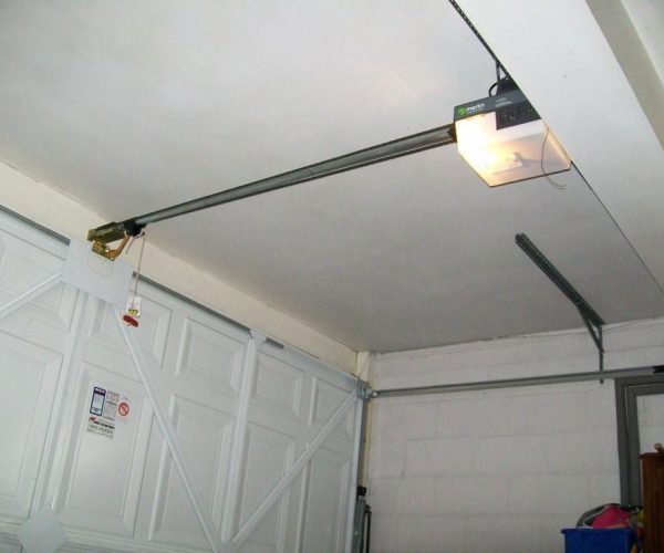 CARDALE STEEL SHERATON DOOR, GUILDFORD, SURREY 4