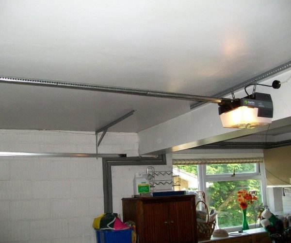 CARDALE STEEL SHERATON DOOR, GUILDFORD, SURREY 5