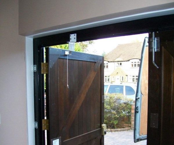 TIMBER SIDE HINGED DOOR, THAMES DITTON, SURREY 5