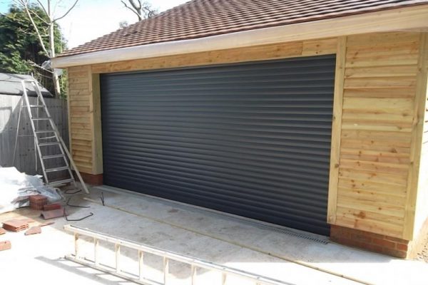 ALLUGUARD ROLLER DOOR IN ANTRACITE, CRANLEIGH