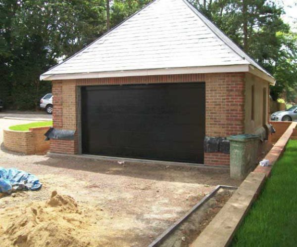 NOVOFERM SECTIONAL DOOR, COBHAM, SURREY 4