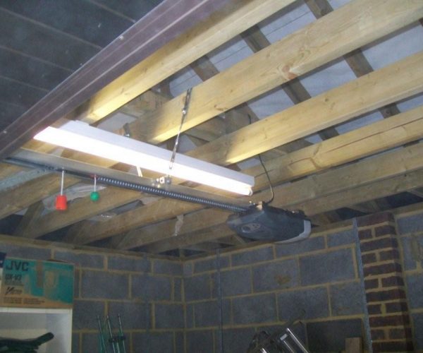 TIMBER GARAGE DOOR, WOKING, SURREY 3