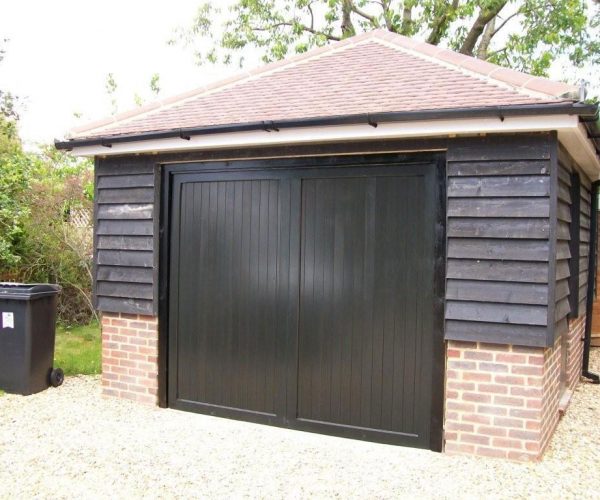 TIMBER GARAGE DOOR, WOKING, SURREY 4