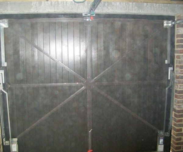 TIMBER GARAGE DOOR, WOKING, SURREY 6