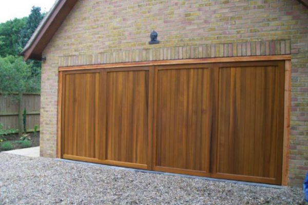 TIMBER BERKELEY VERTICAL DOOR, HEADLEY, HAMPSHIRE