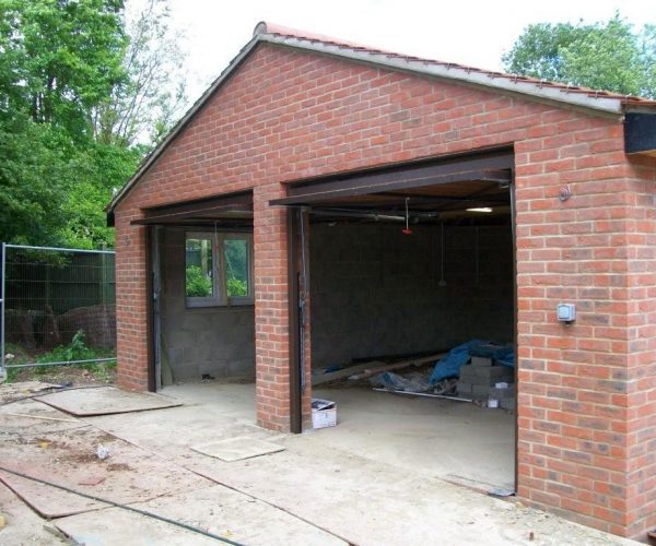 TIMBER GARAGE DOORS, ODIHAM, BERKSHIRE 3