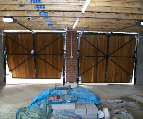 TIMBER GARAGE DOORS, ODIHAM, BERKSHIRE 9