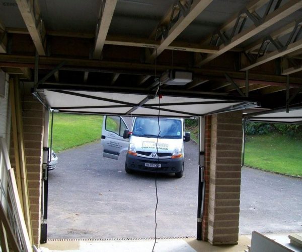 CARDALE TIMBER DOORS, FARNHAM, SURREY 5