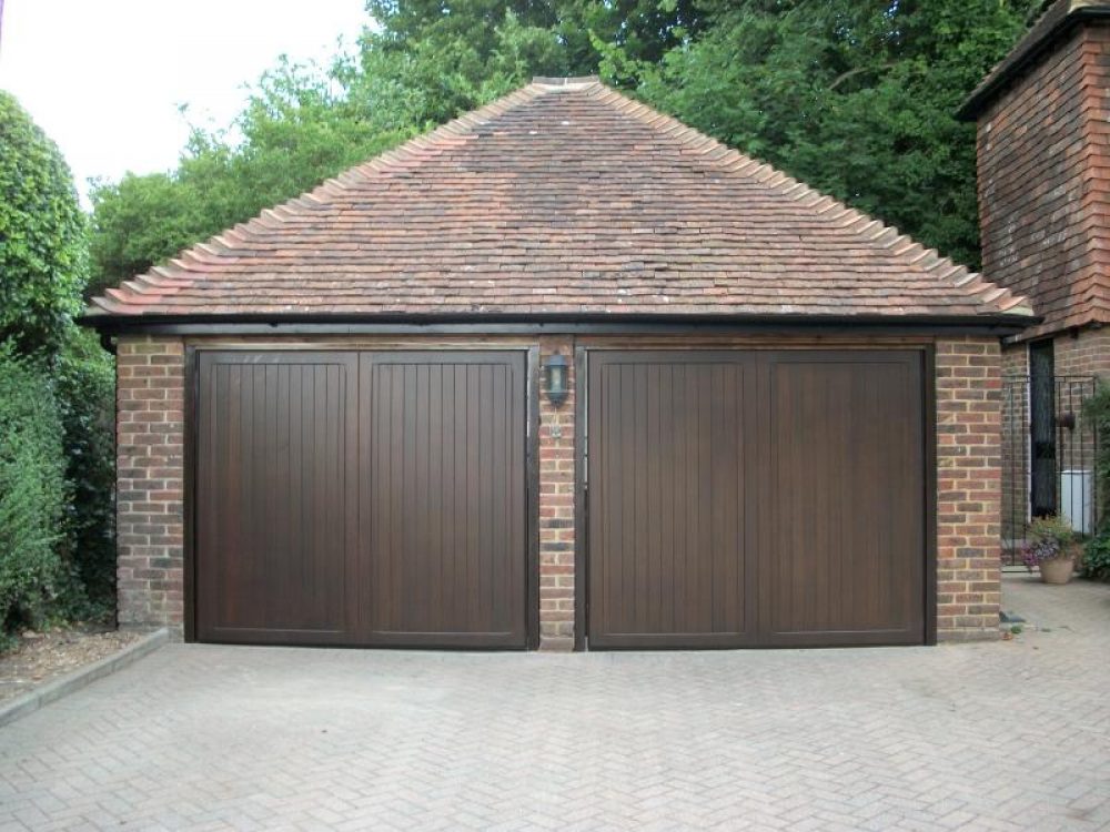 CARDALE BERKLEY VERTICAL CEDAR FITTED IN WEYBRIDGE 1