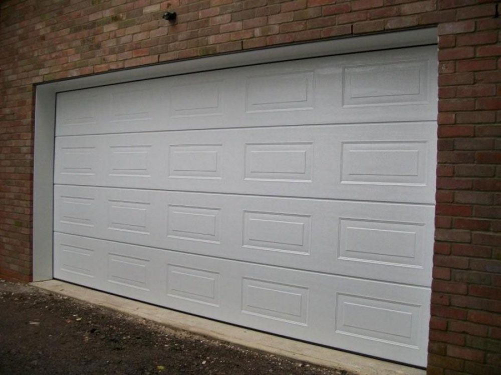 CARTECK SECTIONAL GARAGE DOOR FITTED IN BASINGSTOKE 1