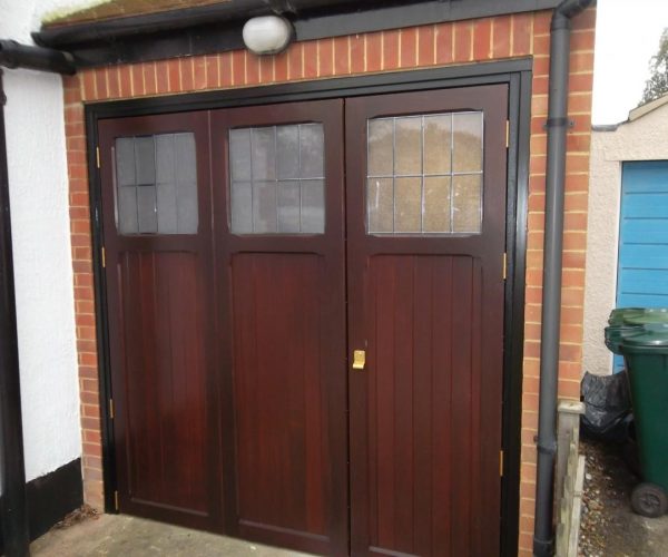 CARDALE TIMBER SIDE HINGED DOOR FITTED IN RICHMOND 3