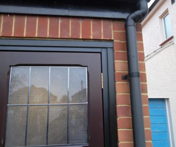 CARDALE TIMBER SIDE HINGED DOOR FITTED IN RICHMOND 5