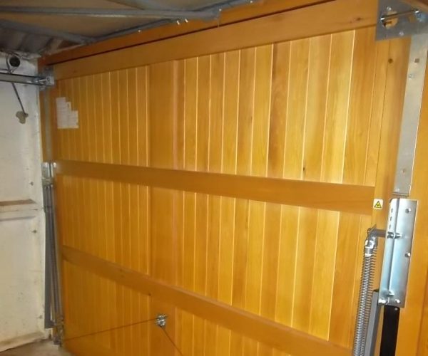 2 TIMBER CEDAR DOORS FITTED IN CHOBHAM, SURREY 3