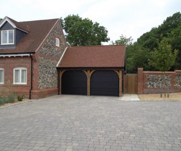 BLACK CARTECK SECTIONAL GARAGE DOORS FITTED IN SUNNINGDALE, BERKSHIRE. 2