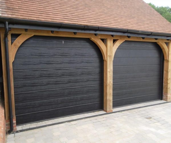 BLACK CARTECK SECTIONAL GARAGE DOORS FITTED IN SUNNINGDALE, BERKSHIRE. 7