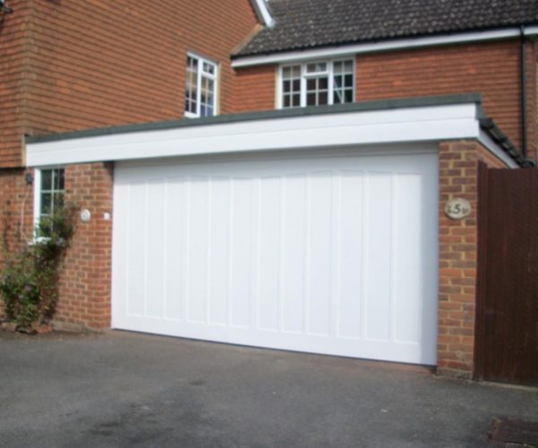 CARDALE GRP DOOR, WINDSOR, BERKSHIRE 2