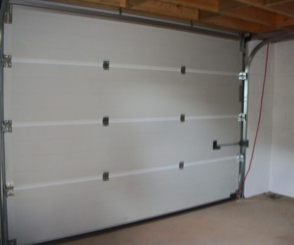 HORMANN SECTIONAL DOORS FITTED IN SUNNINGDALE 4