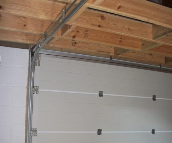 HORMANN SECTIONAL DOORS FITTED IN SUNNINGDALE 5