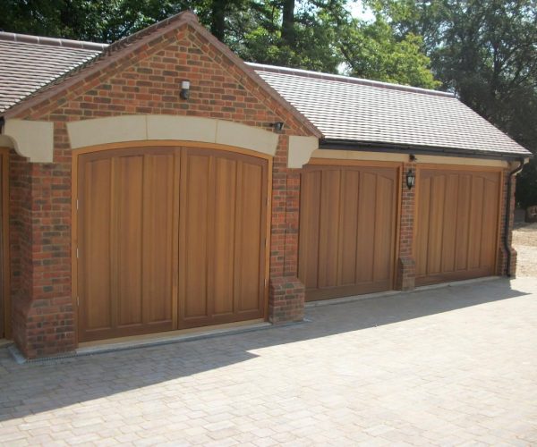 5 CEDAR TIMBER DOORS, FITTED IN WOKINGHAM 3