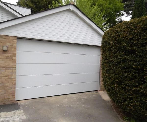 CARTECK SECTIONAL LARGE RIB DOOR FITTED IN WEYBRIDGE, SURREY 2