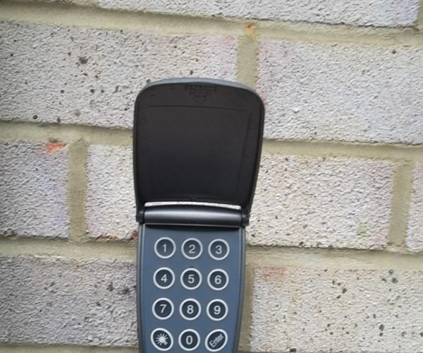 CARTECK SECTIONAL LARGE RIB DOOR FITTED IN WEYBRIDGE, SURREY 7