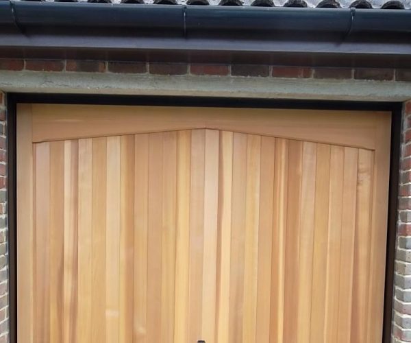 CARDALE TIMBER DOORS FULLY FINISHED IN LIGHT OAK, CAMBERLEY 4