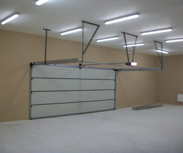 CARTECK SECTIONAL GARAGE DOOR FITTED IN BROMLEY, KENT 3