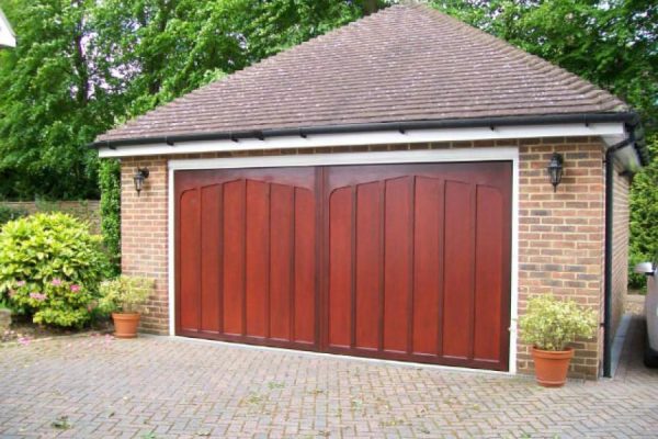 TIMBER TUDOR MAHOGANY, OXSHOTT