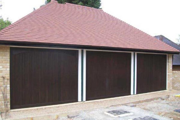 CARDALE TIMBER DOORS FITTED IN LEATHERHEAD, SURREY