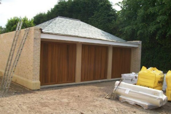 CARDALE WOODEN DOORS, WENTWORTH, SURREY