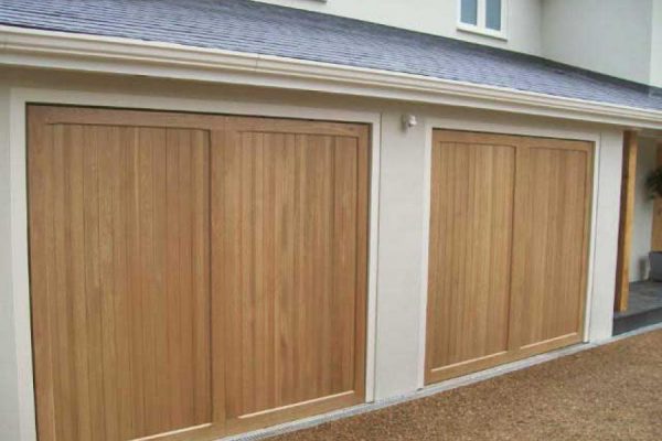 CARDALE EURO OAK DOORS, LEATHERHEAD, SURREY