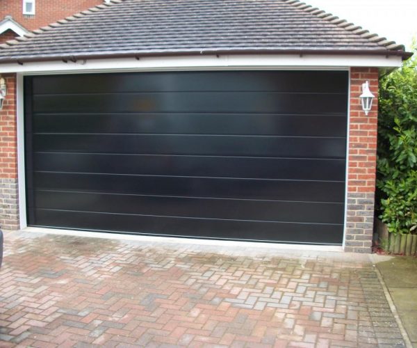 BLACK CARTECK CENTRE RIB SECTIONAL GARAGE DOOR FITTED IN DORKING, SURREY 2
