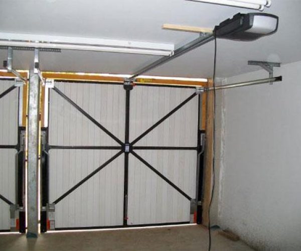 CARDALE TIMBER DOORS, FARNHAM, SURREY 7