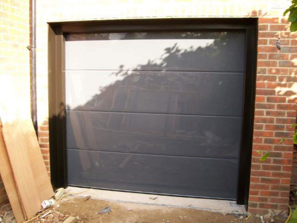 SECTIONAL DOORS, SONNING ON THAMES, BERKSHIRE 2