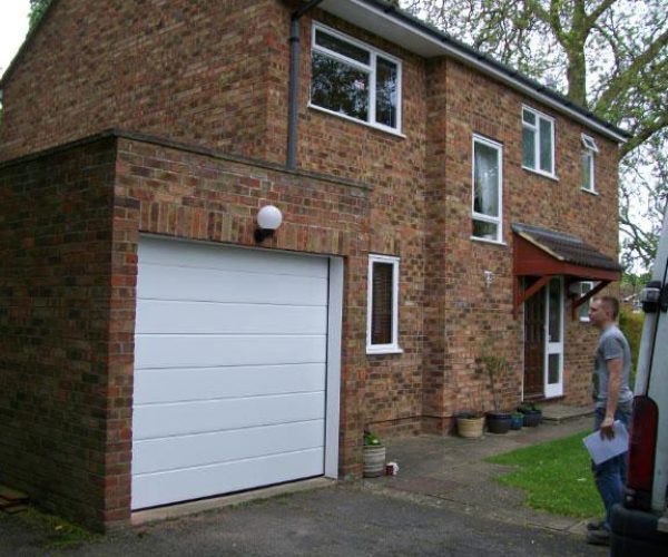 SECTIONAL DOOR, FARNBOROUGH, HAMPSHIRE 4