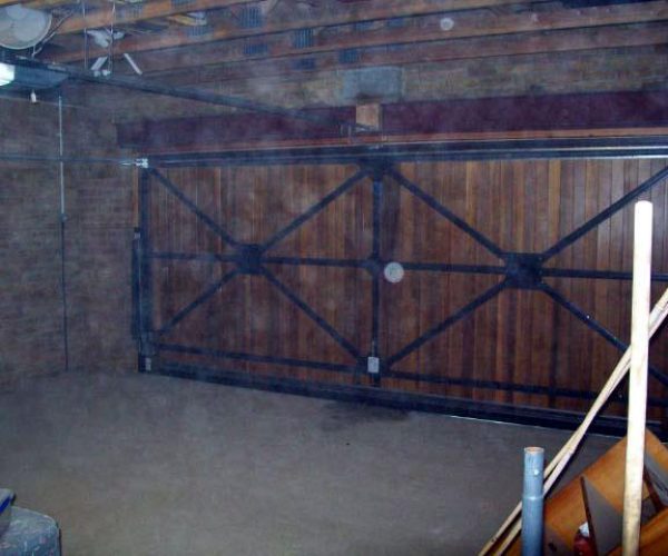 TIMBER BERKELEY VERTICAL DOOR, HEADLEY, HAMPSHIRE 6