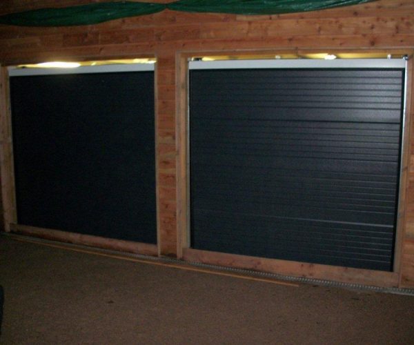 HENDERSON G60 SECTIONAL DOORS, PETERSFIELD, HAMPSHIRE 5