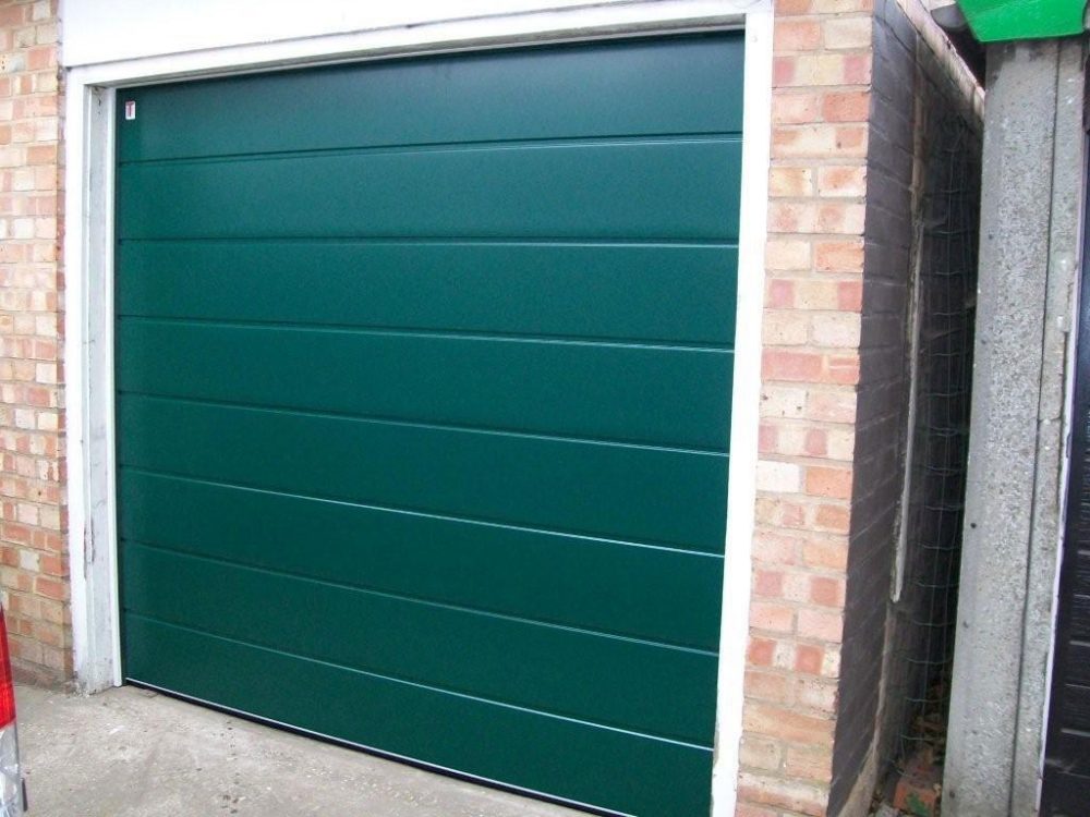 CARTECK SECTIONAL DOOR, WEST MOLESEY, SURREY 1
