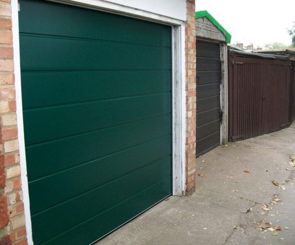 CARTECK SECTIONAL DOOR, WEST MOLESEY, SURREY 4