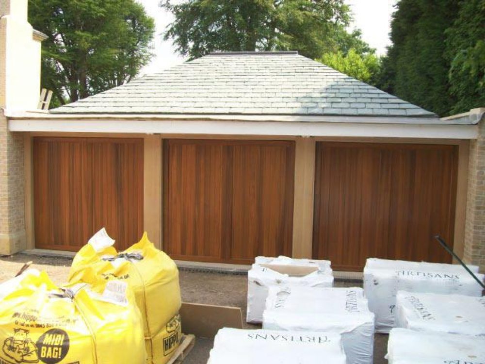 CARDALE WOODEN DOORS, WENTWORTH, SURREY 2