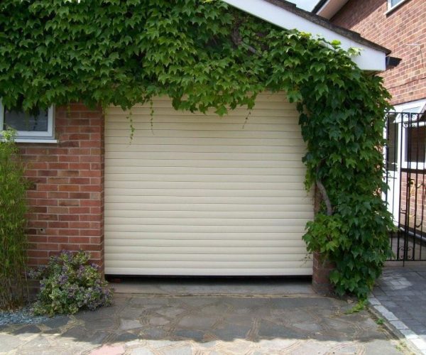 THERMAGLIDE ROLLER DOOR, OTTERSHAW, SURREY 4