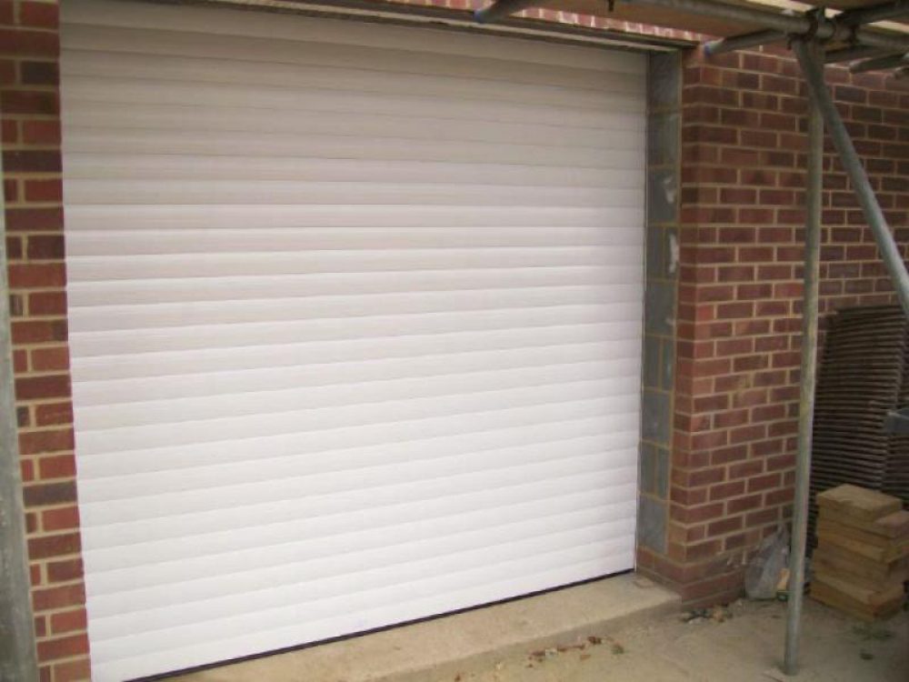 SECEUROGLIDE ROLLER DOOR, CHOBHAM, SURREY 1