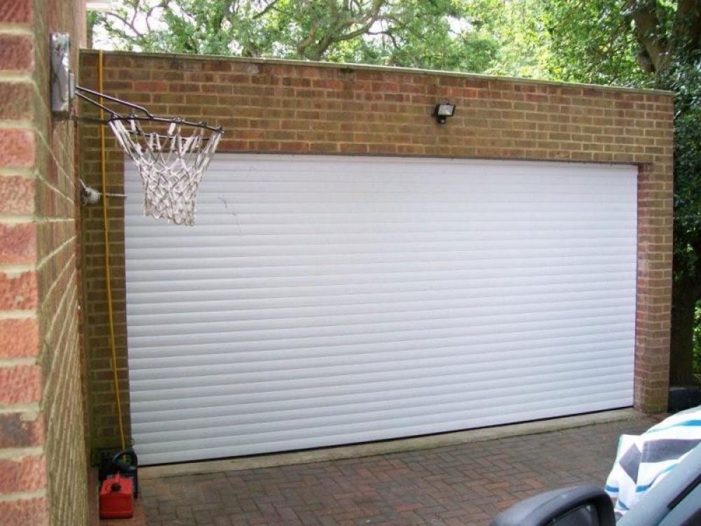 THERMAGLIDE ROLLER DOOR FITTED IN WOKING, SURREY 1