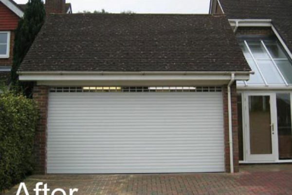SECEUROGLIDE ROLLER DOOR, ALTON, HAMPSHIRE