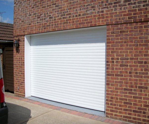 GLIDEROL ELECTRIC ROLLER DOOR, WALTON ON THAMES, SURREY 2