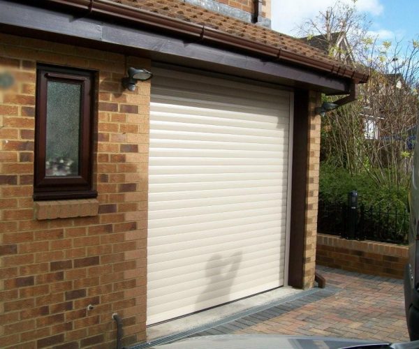 SECEUROGLIDE ROLLER DOOR BASINGSTOKE, HAMPSHIRE 4