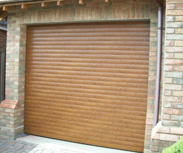 SECEUROGLIDE IN GOLDEN OAK, GREAT BOOKHAM, SURREY 3