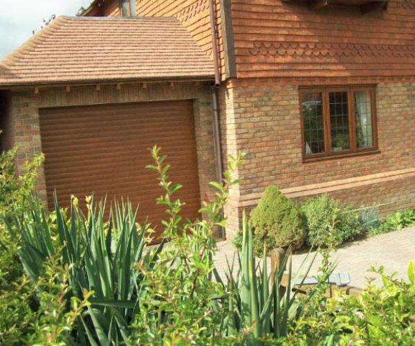 SECEUROGLIDE IN GOLDEN OAK, GREAT BOOKHAM, SURREY 4